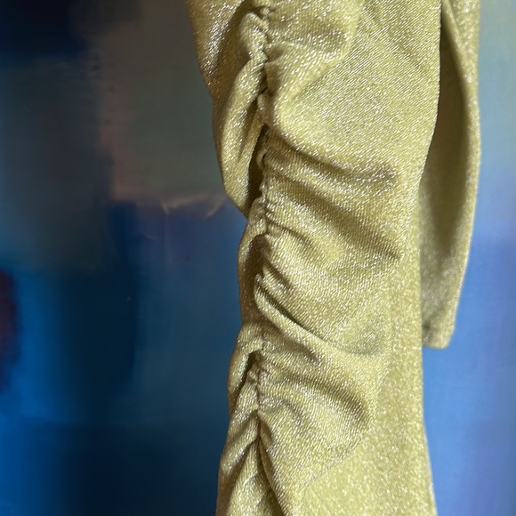 Pull&Bear one sleeve lime green shimmery dress - Picture 7 of 8